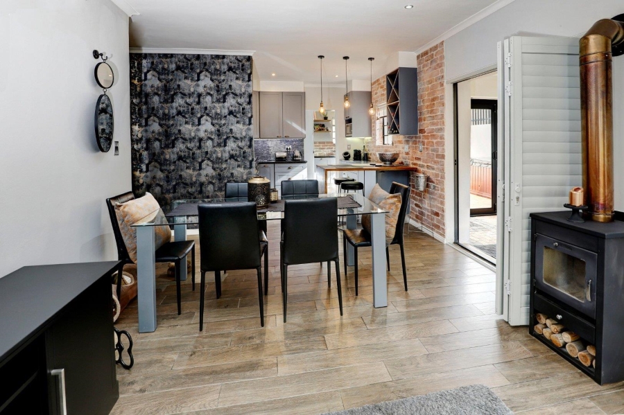 3 Bedroom Property for Sale in Van Riebeeckshof Western Cape